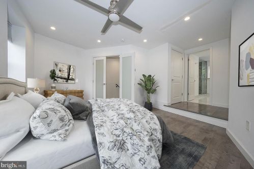 1515 4 St, Philadelphia PA 19148-1303 exterior