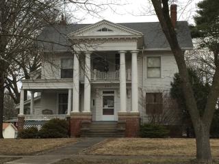 607 Pells St, Paxton IL  60957-1314 exterior