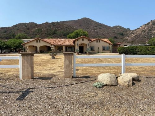 21985 Highland St, Wildomar, CA 92595-9757