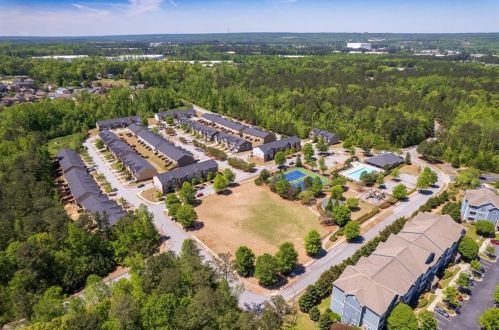 421 Fernbay Dr, Atlanta GA  30331-8957 exterior