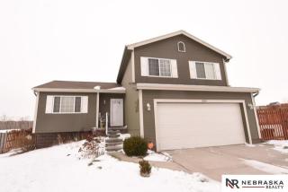 2809 Parkside Dr, Bellevue, NE 68123-4461
