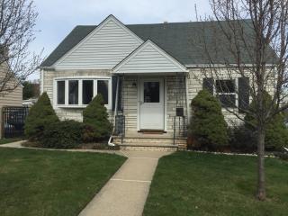 210 Edison St, Clifton, NJ 07013-1358