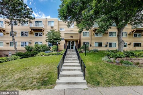333 8th St, Minneapolis MN  55414-1267 exterior