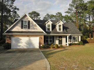 6904 Harvest Ct, Fayetteville, NC 28306-9614