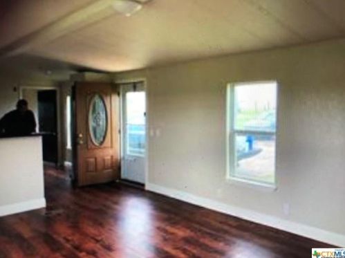 449 Cowey Ranch Rd, Seguin TX  78155-9431 exterior