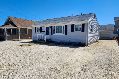 1805 Baltimore Ave, Lavallette, NJ 08735-2502