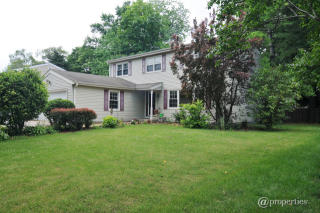 1234 Highland Ln, Glenview, IL 60025-2551
