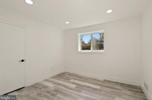 1515 Oakview Dr, Silver Spring MD 20903-2243 exterior