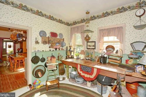 501 Baer Ave, Hanover PA 17331-2703 exterior