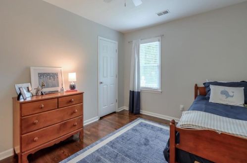 430 Lost Forest Ct, Atlanta GA  30328-2101 exterior
