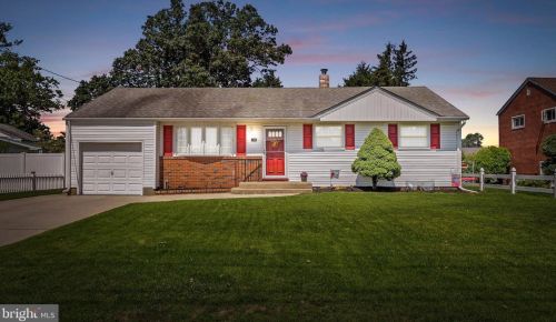 2020 Whitehorse Hamilton Square Rd, Trenton, NJ 08690-2812
