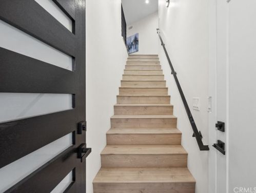 3360 Chevy Chase Dr, Glendale CA  91206-1428 exterior