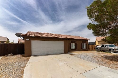 14612 Palmyra Ct, El Mirage, CA 92301-3825