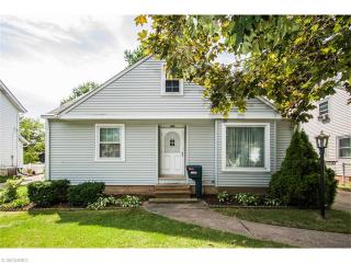 17307 Woodbury Ave, Cleveland OH  44135-4343 exterior