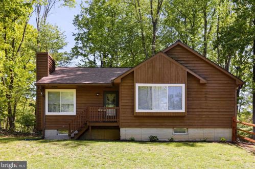 349 Maple Ridge Ln, Harpers Ferry, WV 25425-6100