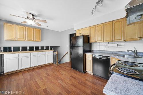 1926 Springside Dr, Naperville IL  60565-2242 exterior