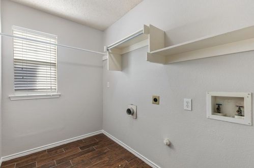 2205 Rachel Ct, Carrollton TX exterior