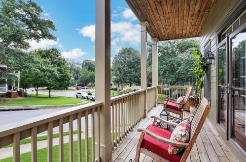201 Bowen Cir, Atlanta GA  30315-2603 exterior