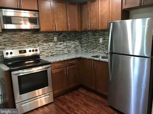 16 Chicory St, Browns Mills, NJ 08015-4335