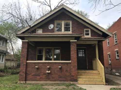 1510 12th Ave, Rockford, IL 61104-5037