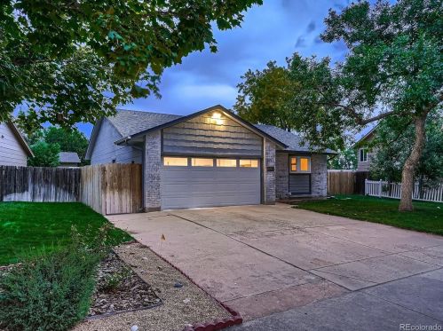 18977 Montana Pl, Denver CO  80017-5422 exterior