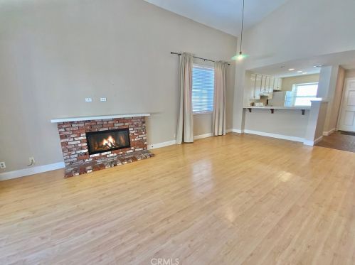 3760 Bear St, Santa Ana, CA 92704-7232