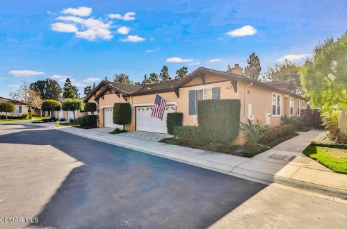 2317 Shakespeare Dr, Oxnard, CA 93033-6889