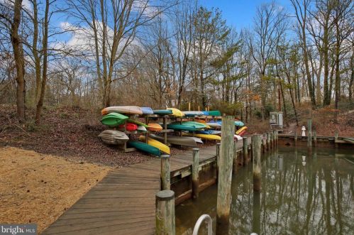 176 Berrywood Dr, Severna Park MD 21146-2033 exterior