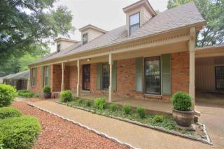 1704 Poplar Estates Pkwy, Memphis, TN 38138-2525
