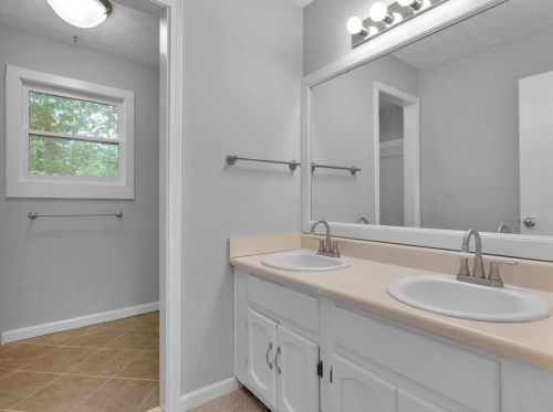 3890 Sundowner Ct, Conyers GA  30094-3870 exterior