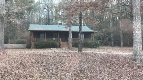 232 Paradise Dr, Wyatt, LA 71251-5774