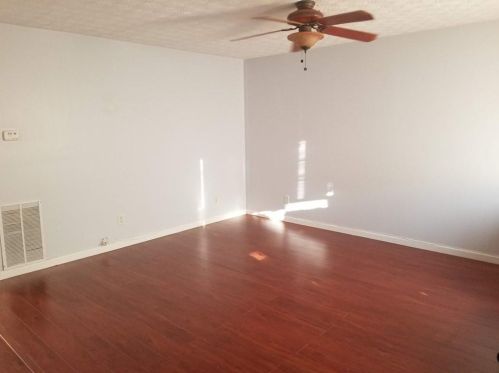 5767 Strathmoor Manor Cir, Lithonia, GA 30058-2619