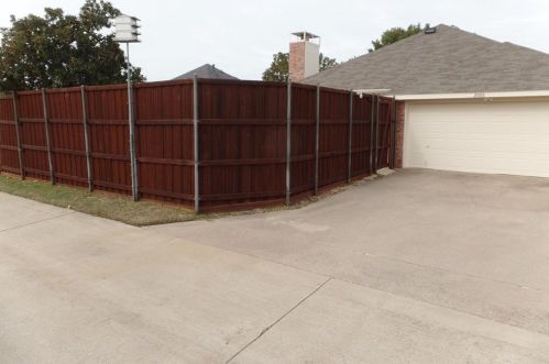 2008 Topaz Dr, Carrollton TX 75010-4511 exterior