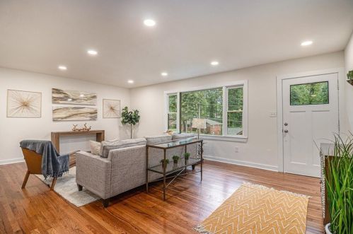 2130 Bolling Brook Dr, Atlanta GA  30311-2516 exterior
