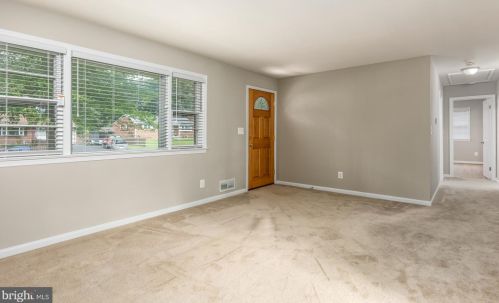 7209 Lamar Dr, Springfield VA  22150-3129 exterior