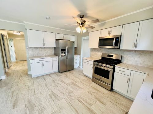 6045 Aspen Ln, Matteson, IL 60443-1301