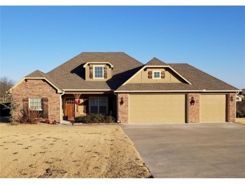 21823 Amber Dr, Claremore, OK 74019-3813