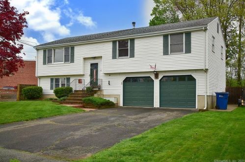 114 Upper Broad St, Windsor, CT 06095-2534