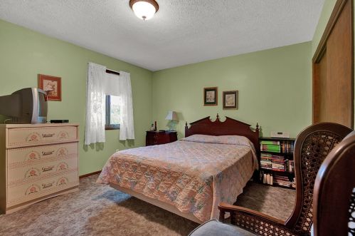 454 Matty Dr, North Belle Vernon, PA 15012-3709
