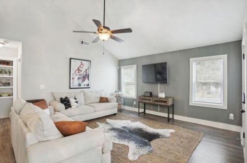 1384 Lanvale Dr, Atlanta GA  30310-3727 exterior
