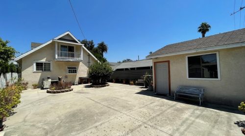 548 Oak St, Glendale CA 91204-1136 exterior