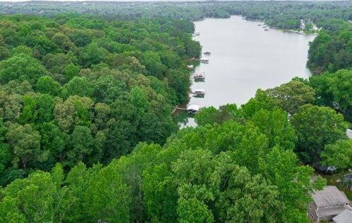386 Indian Cove Dr, Dawsonville, GA 30534-0501