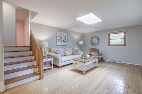 6232 Devonshire Dr, Miami, OH 45056-1501