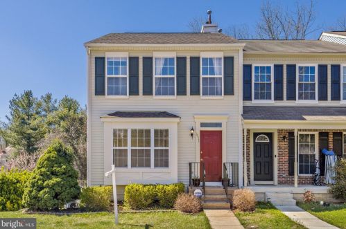 1891 Inglebrook Dr, Woodbridge, VA 22192-2434