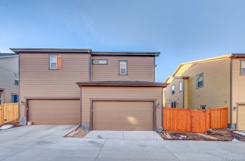 7611 Yakima Ct, Denver CO 80016 exterior