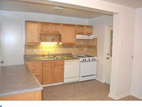 238 Powelton Ave, Camden, NJ 08107-2139