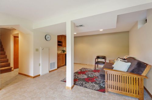 556 Edith Ave, Saint Paul MN  55115-2030 exterior