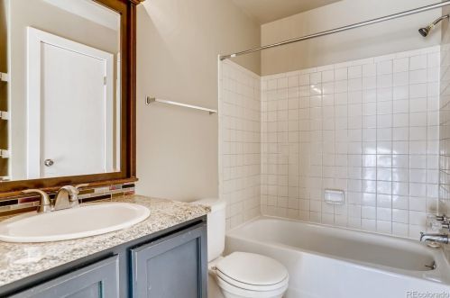 17204 Frd Dr, Aurora CO 80017-3258 exterior