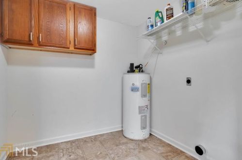 180 Scott Blvd, Stockbridge GA 30281-3855 exterior