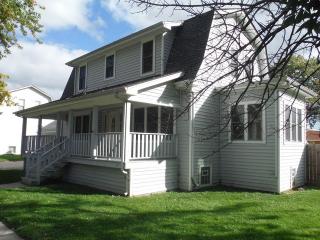 6303 Sayre Ave, Chicago, IL 60631-1755